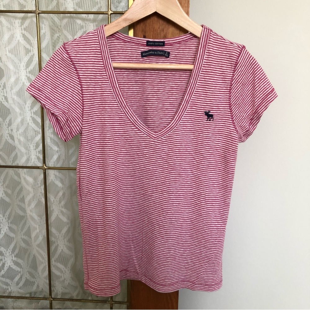 Abercrombie Women T-Shirt Small Size
